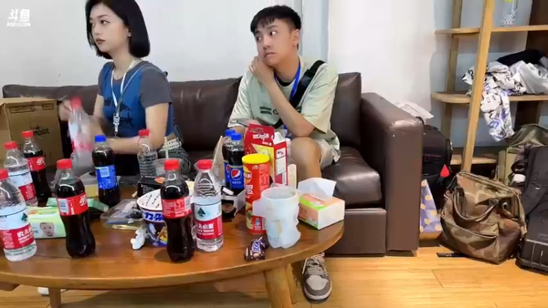 【2023-05-25 19点场】呆妹儿小霸王：【黄金3倍】粉丝见面聚会