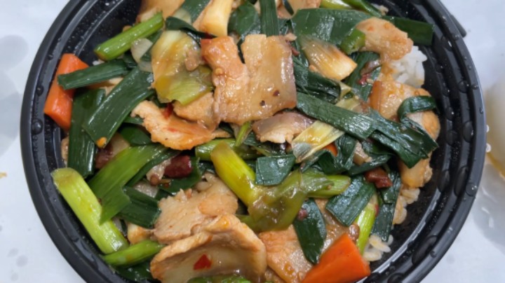 大蒜回锅肉盖浇饭！超人JAX生活记录102