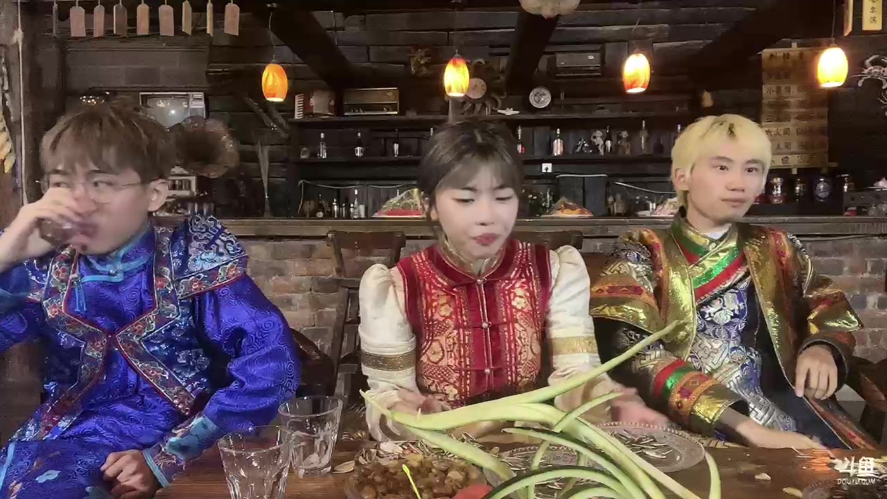 【2023-05-27 21点场】不2不叫周淑怡：淑怡：一元粉丝牌+钻粉 ~沙漠徒步~