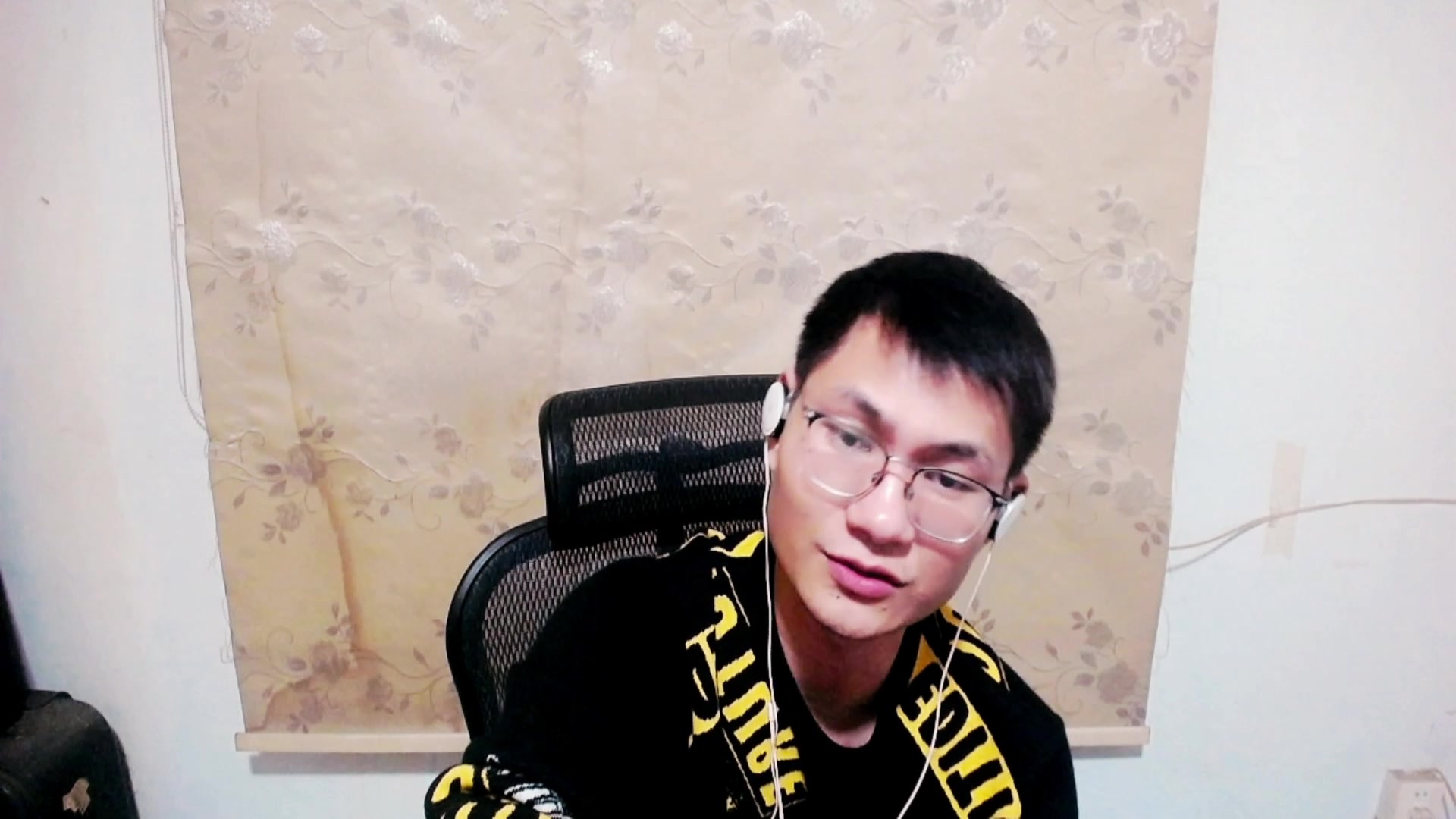 【2023-05-27 04点场】暴走的银剑君丶：银剑君：小帅哥，晚上好呀！`