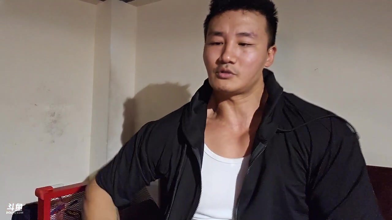 【2023-05-30 20点场】黑人毅：热度才7万的百级主播