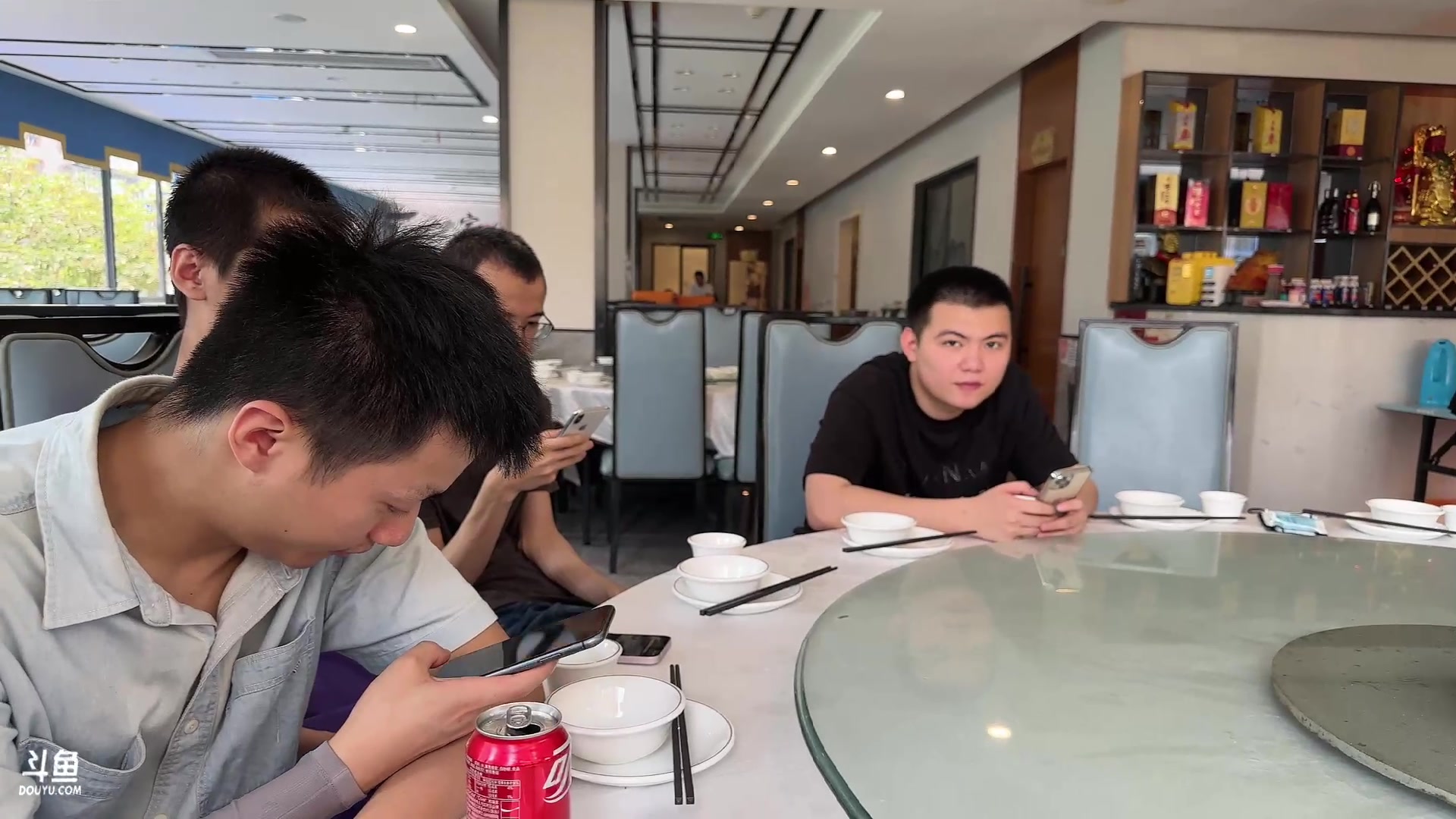 【2023-05-30 13点场】阿涛皎月Carry：今天户外直播 和兄弟们吃饭