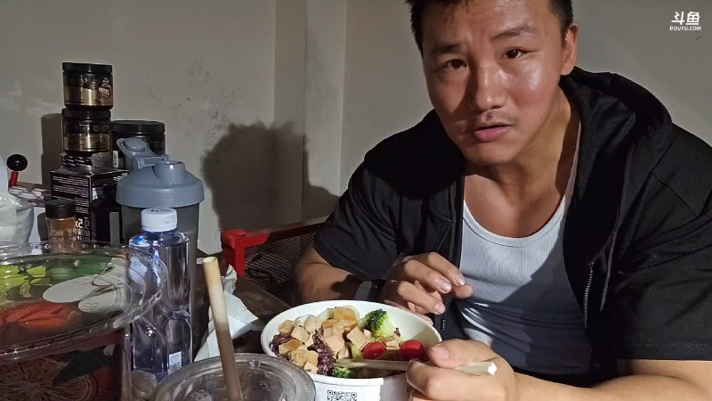 控脂肪不能吃有油水的东西