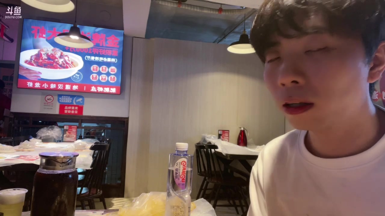 【2023-05-27 00点场】秀才冷男：到夜宵店在播，路上没信号~