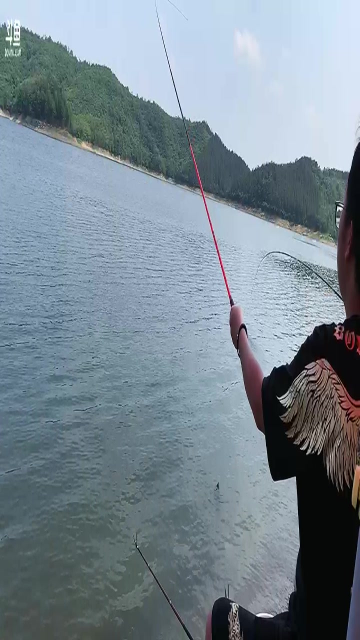 【2023-05-31 14点场】峡谷杀神酱油瓶：和梓威文祥钓鱼砍