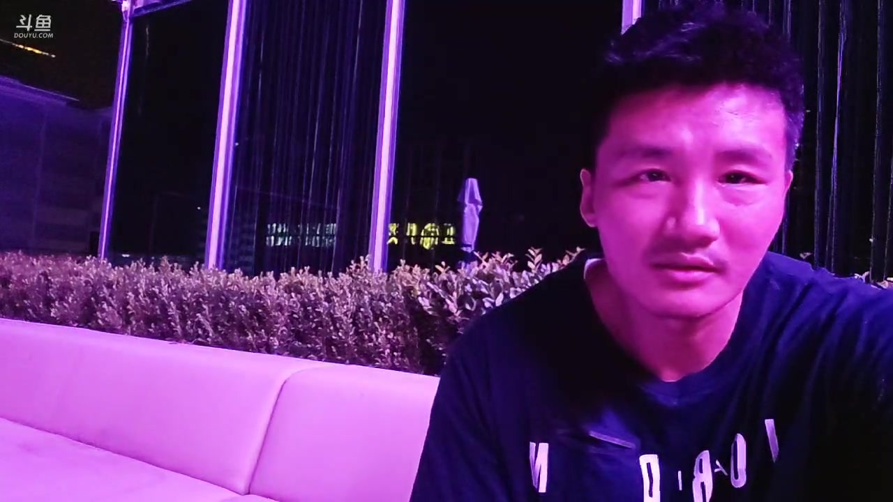 【2023-06-01 23点场】黑人毅：热度才7万的百级主播