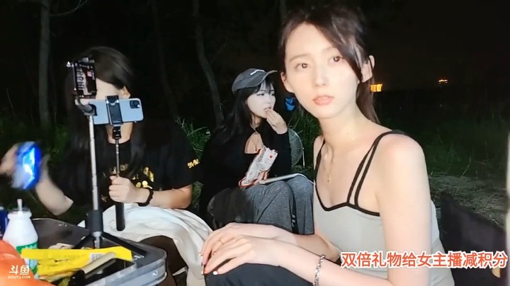 肖哥让素素回答一个生物题，结果答错