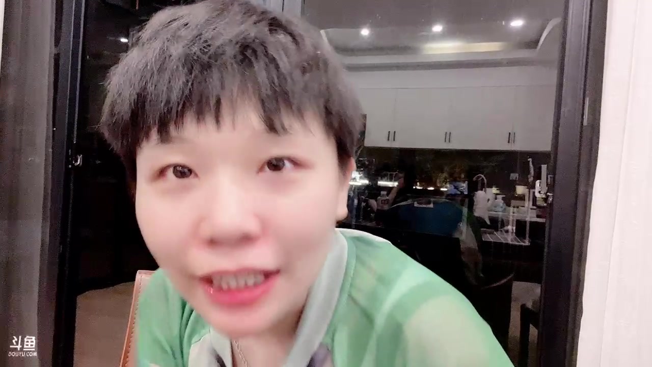 【2023-5-29 19点场】包包QuQ:【小奶团】粗发去上海啦～下飞机开播～