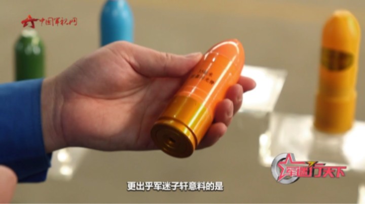 比夜间突然打开的灯亮1万倍 强光可不是闪光弹唯一的威力