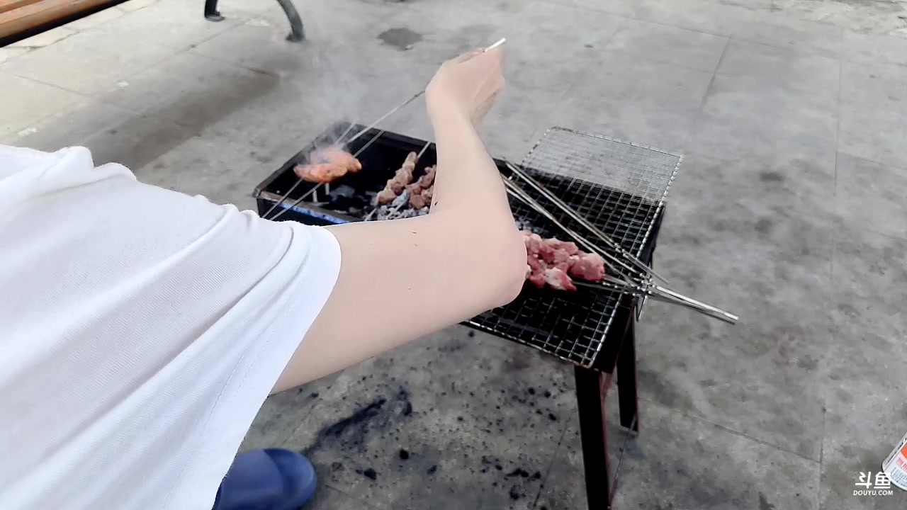 【2023-06-03 13点场】主播索老师：内向 ~不敢要礼物