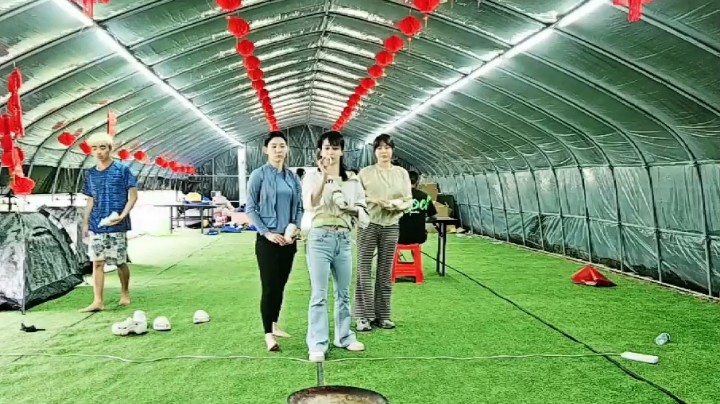 拖后腿①