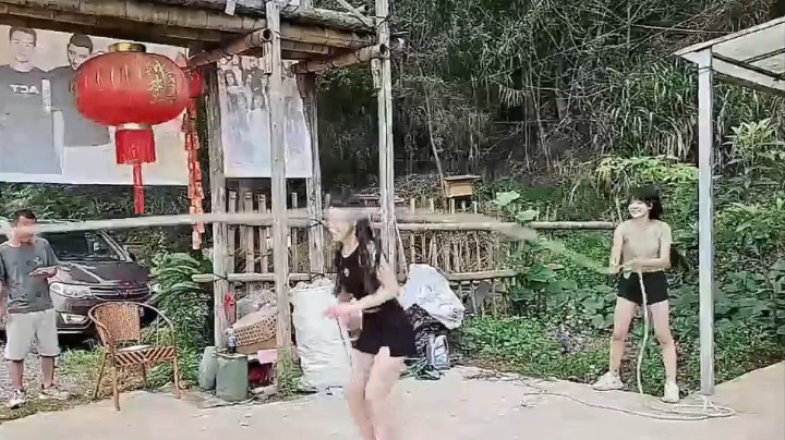 胖头鱼选的三个女主播太笨了