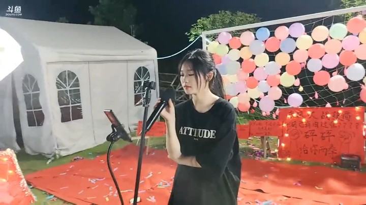 美女颜灵小姐姐唱歌很好听