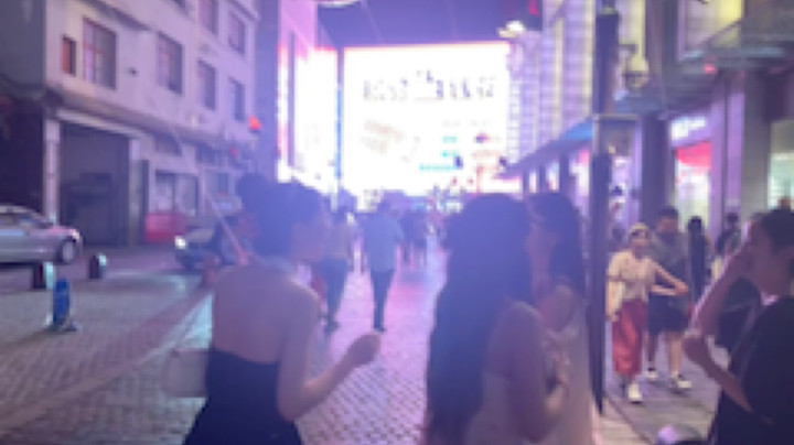 长沙之旅：南枫哥哥买的气球，狗哥拍的视频^_^