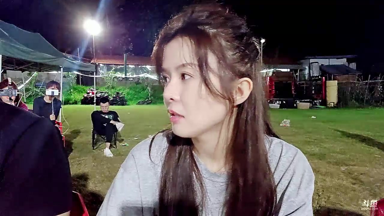 【2023-06-11 21点场】雨神丶：玩传奇就看6512！