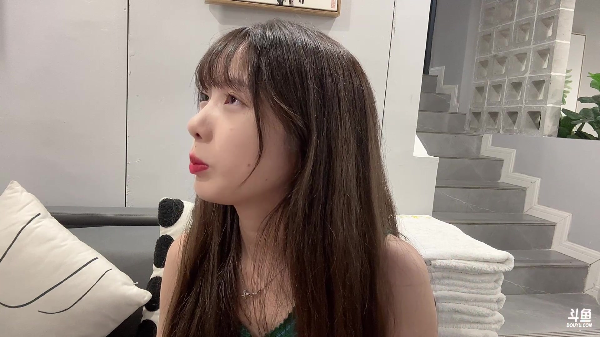 【2023-06-12 20点场】艾琳bigbaby：很抱歉没播好对不起，反省会