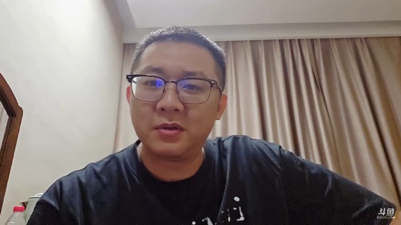 笑声有些猥琐