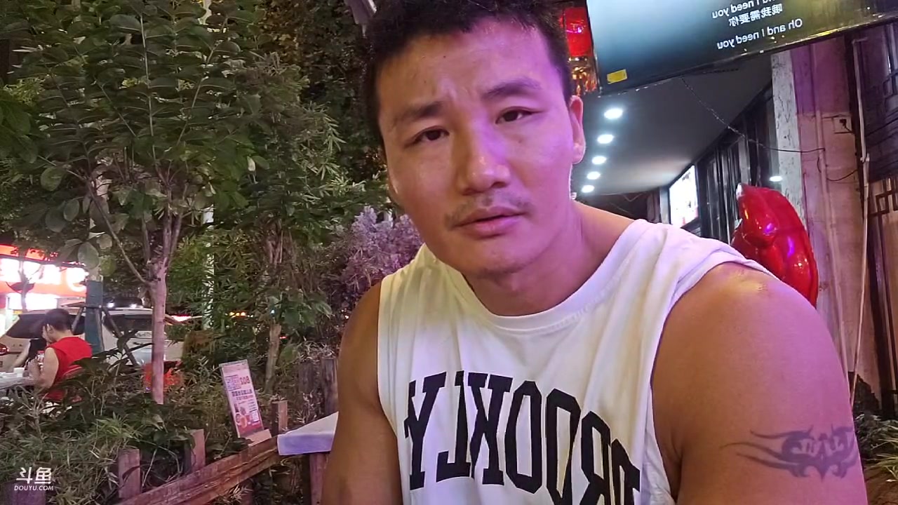 【2023-06-15 01点场】黑人毅：武汉兜一圈