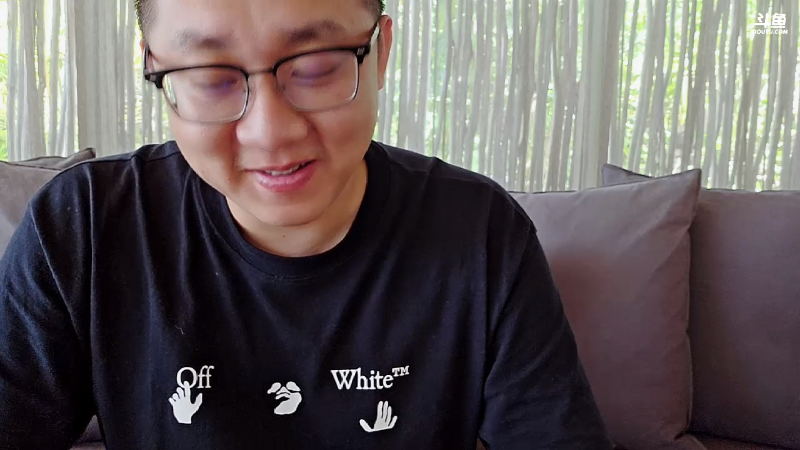 我好久没有喝香槟了。