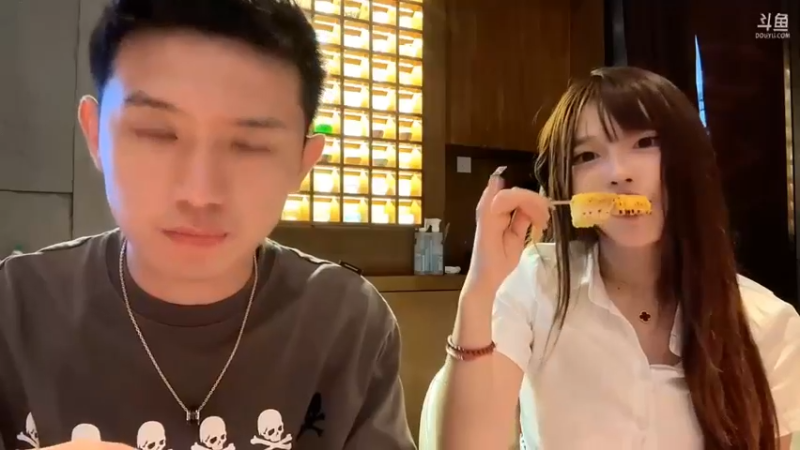 博哥和美女吃玉米嘎嘎香，问了一个好问题