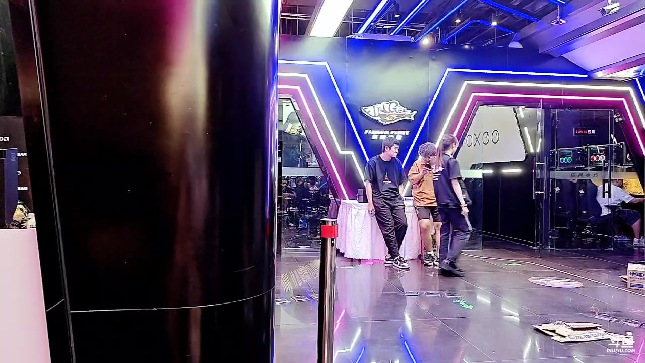 【2023-06-18 19点场】diyy刘頔：茄子玉麒麟指间电竞现场