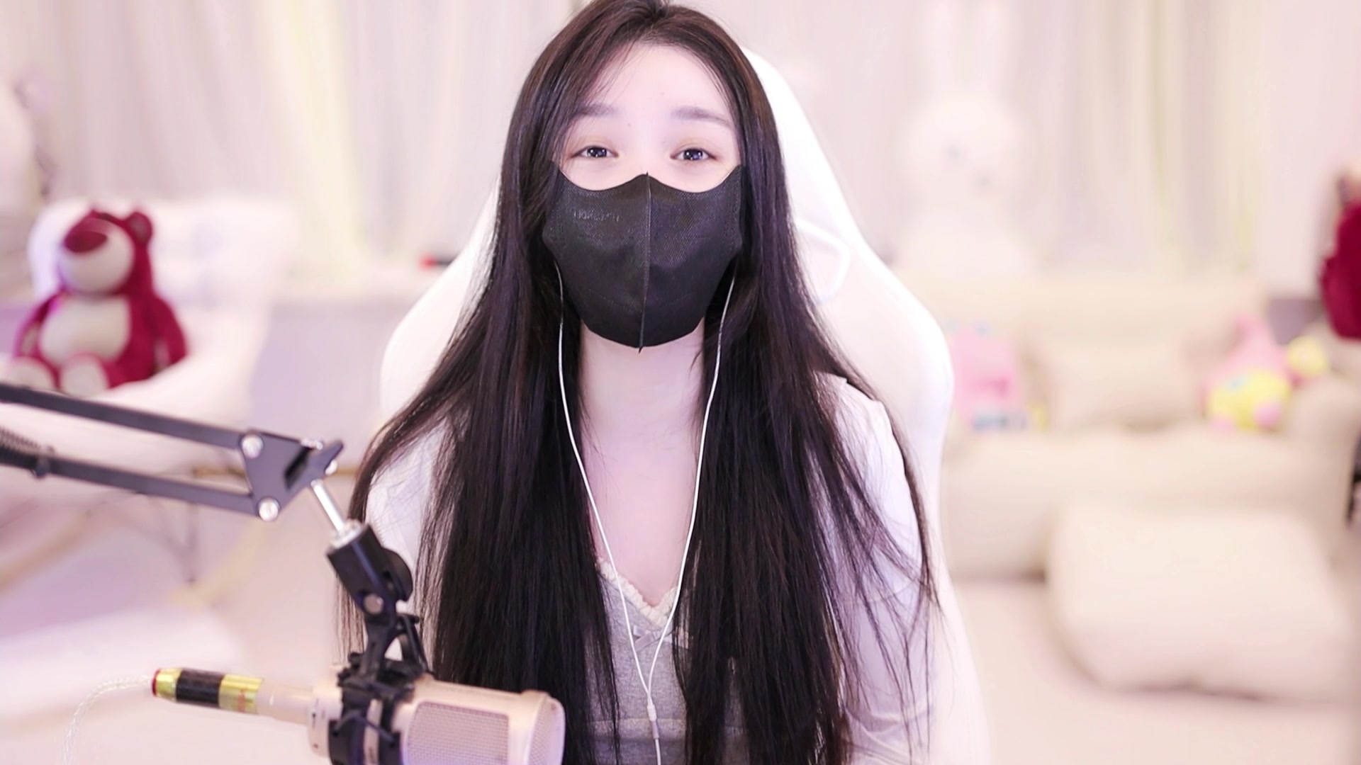 【2023-06-18 18点场】若若跑的贼快：晚上好宝贝们！