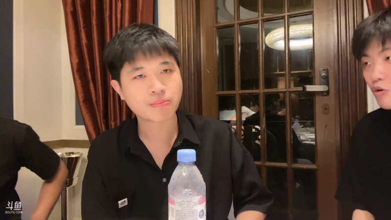 我在斗鱼看DL丶拖米直播王者荣耀
