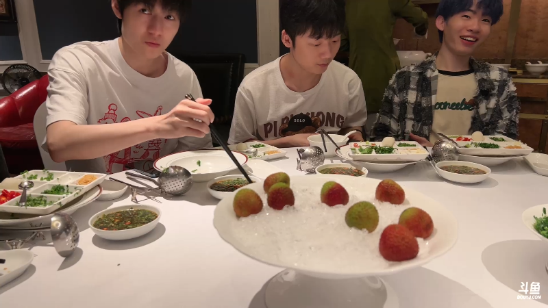 我在斗鱼看DL丶拖米直播王者荣耀