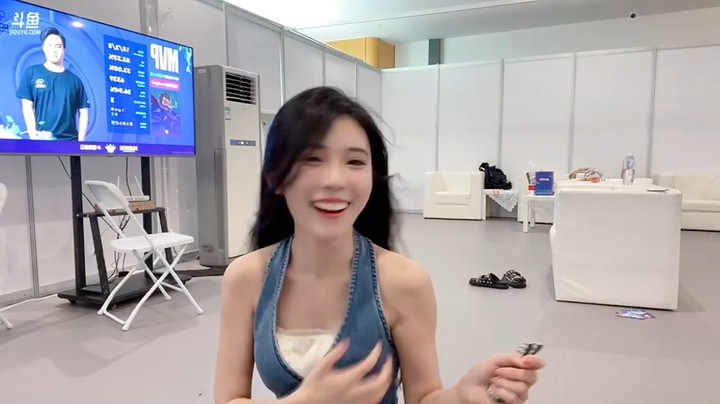 你喜欢哪个智0姐姐！
