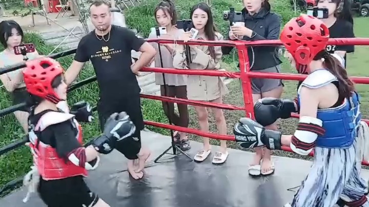 红方被打脸之后快速赢下第一局