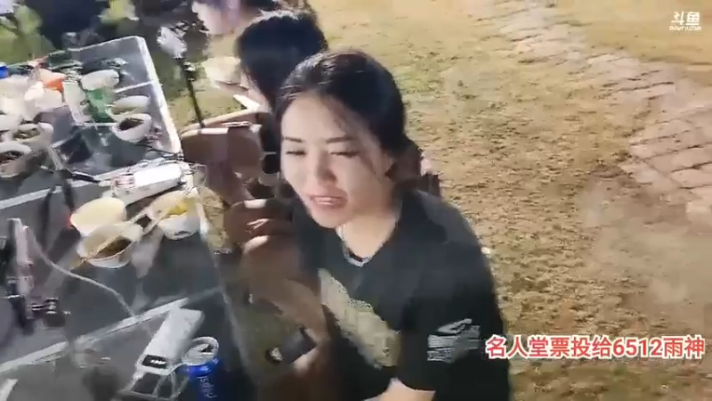 女主播来几天，肖哥不记得名字，美女宋温暖说没良心