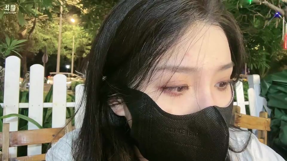 【2023-06-21 19点场】若若跑的贼快：双倍！先吃椰子鸡再去看三亚夜景