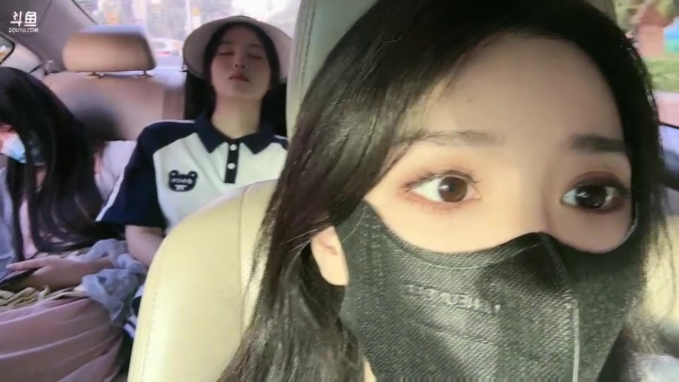 【2023-06-21 17点场】若若跑的贼快：双倍！先吃椰子鸡再去看三亚夜景