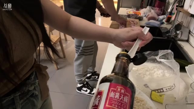 【2023-06-22 17点场】一条小团团OvO：端午节包粽子咯