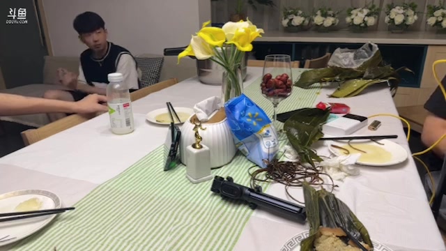 【2023-06-22 21点场】一条小团团OvO：端午节包粽子咯
