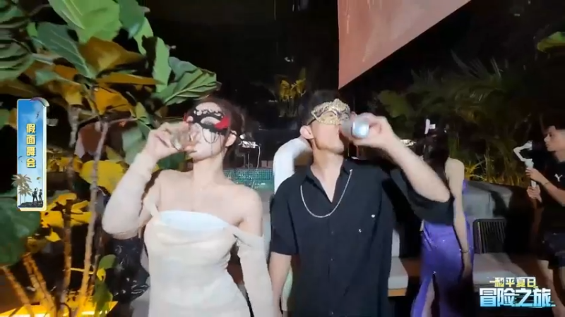 博哥和其他主播玩卧底游戏，不知道几个人会玩，但博哥是认真了