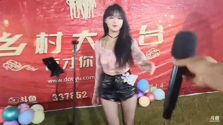 美女贝贝演唱粤语歌很好听啊