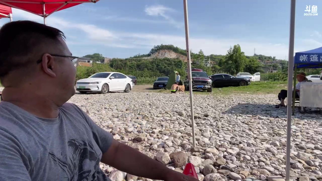 【2023-06-27 15点场】棒老三：这么热的天不在河边吃烤鱼？