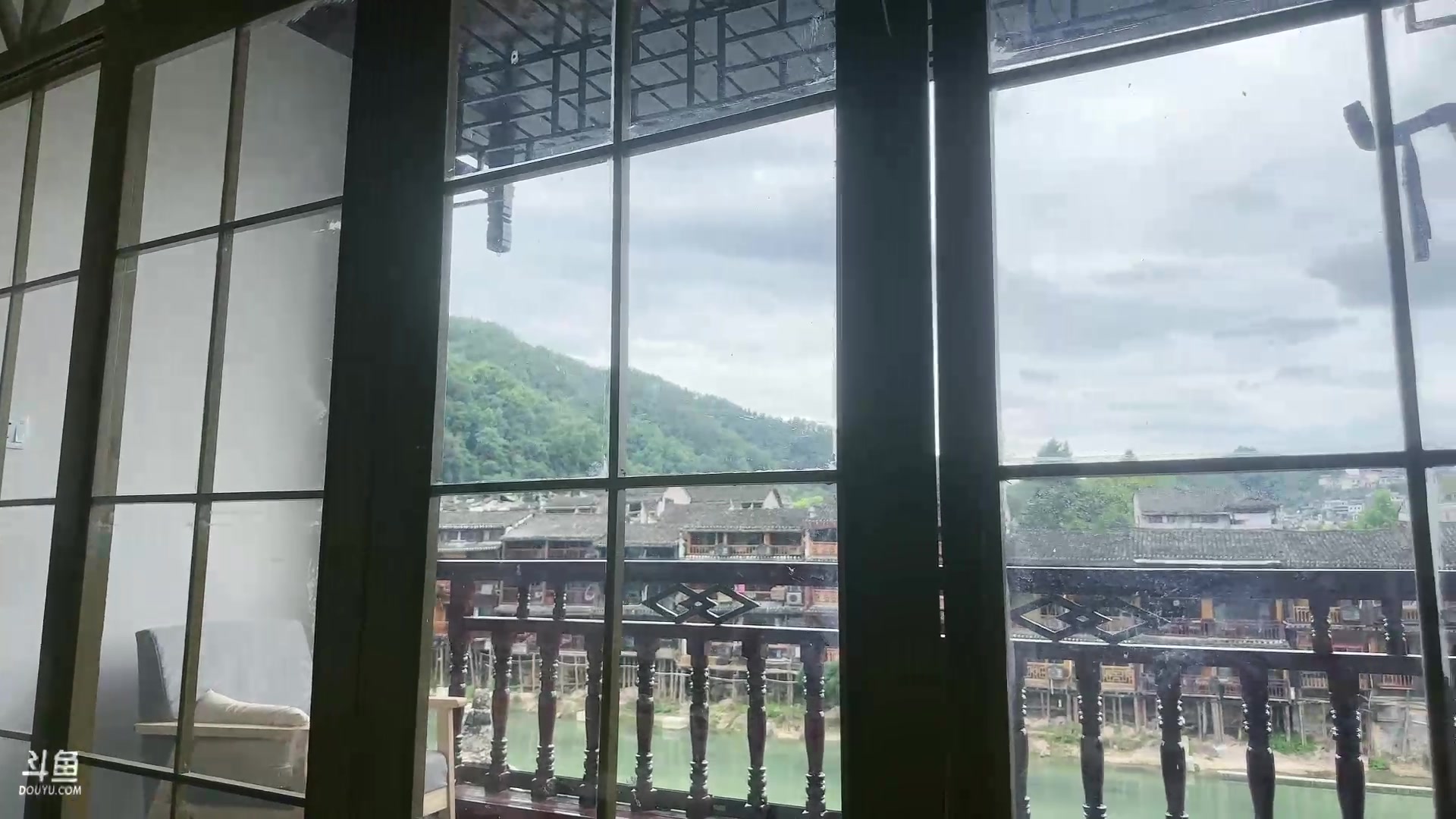 【2023-06-28 14点场】峡谷杀神酱油瓶：总要来趟凤凰古城吧~