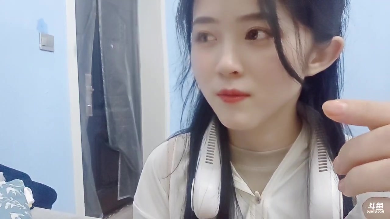 【2023-06-28 01点场】阿梨small：新疆户外啦