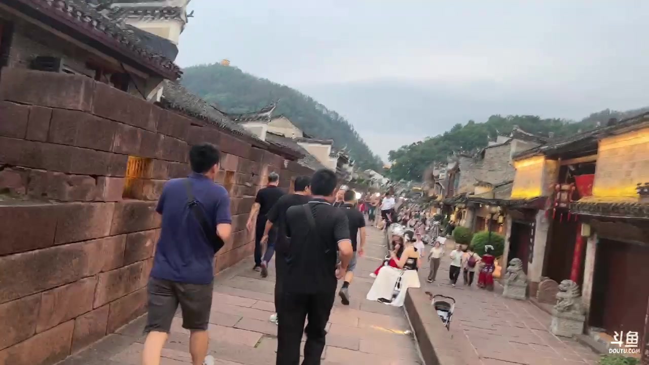 【2023-06-29 19点场】石页的第一根矛s：石页：出发凤凰古城！