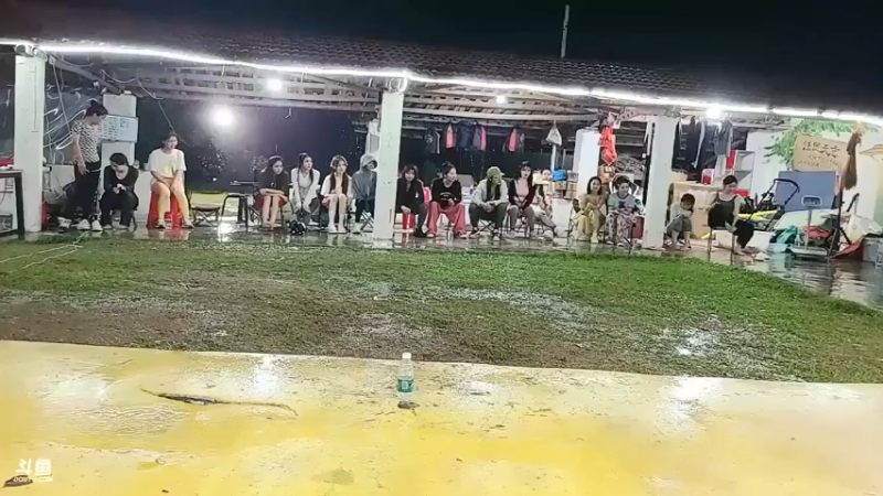 女主播听歌识曲玩游戏，慧慧死等一个翠花，终于答对