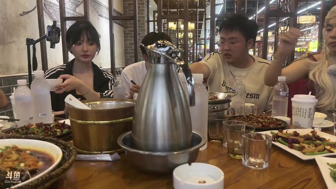 【2023-06-29 21点场】石页的第一根矛s：石页：出发凤凰古城！