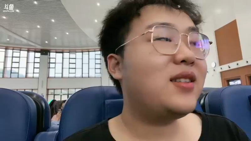 【2023-06-30 16点场】峡谷杀神酱油瓶：出发张家界！