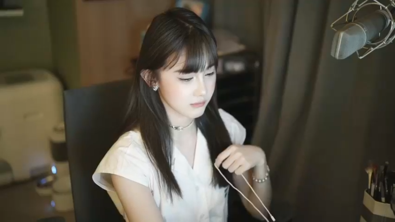 【2023-06-29 22点场】iu可可曾：今天钻粉狂欢卡！！！