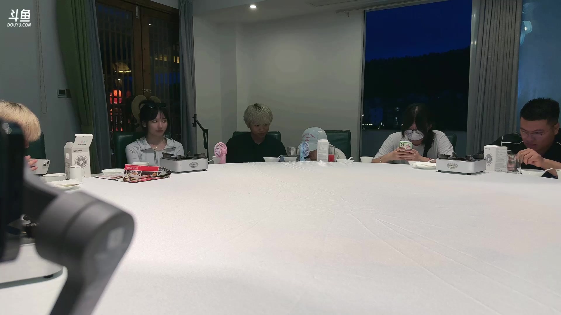 【2023-07-01 19点场】峡谷杀神酱油瓶：今天爬天门山！