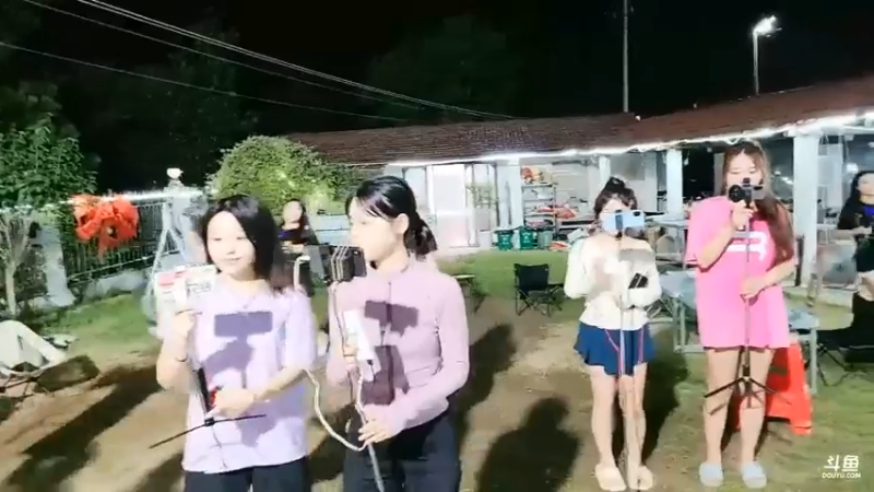 肖哥宣布今晚游戏规则，问女主播懂了吗