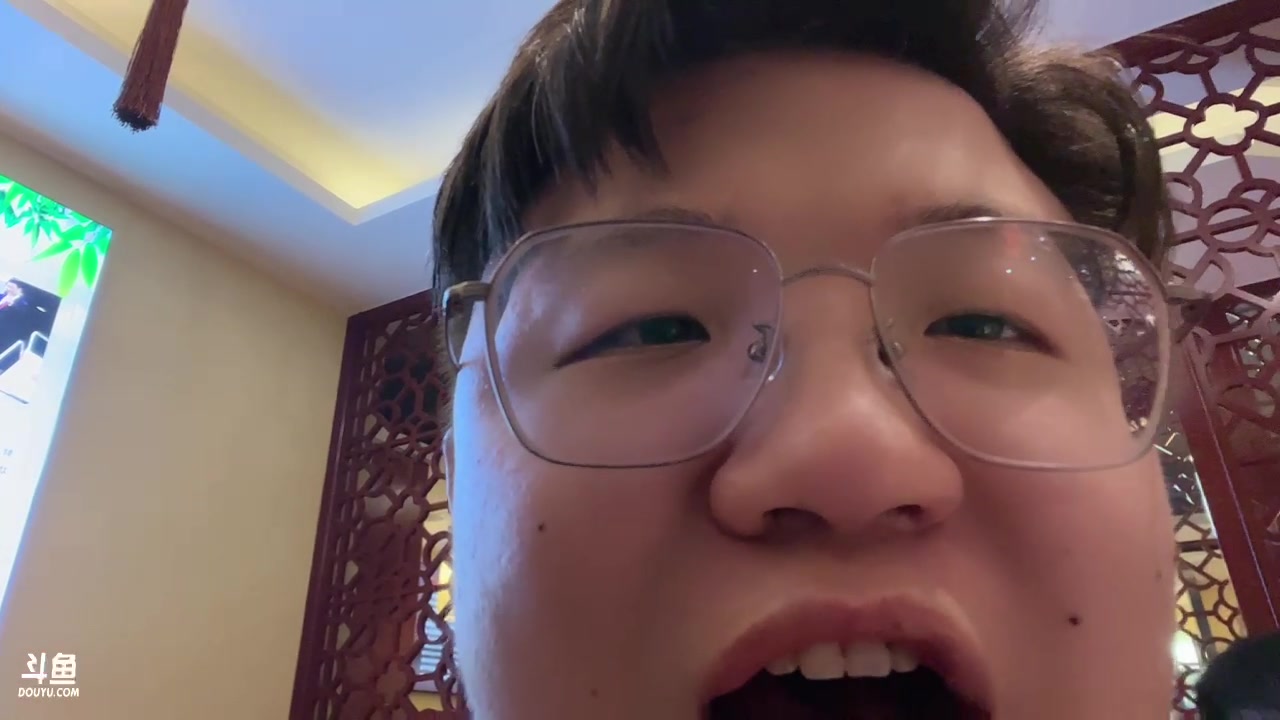 【2023-07-03 00点场】石页的第一根矛s：石页：张家界旅游！