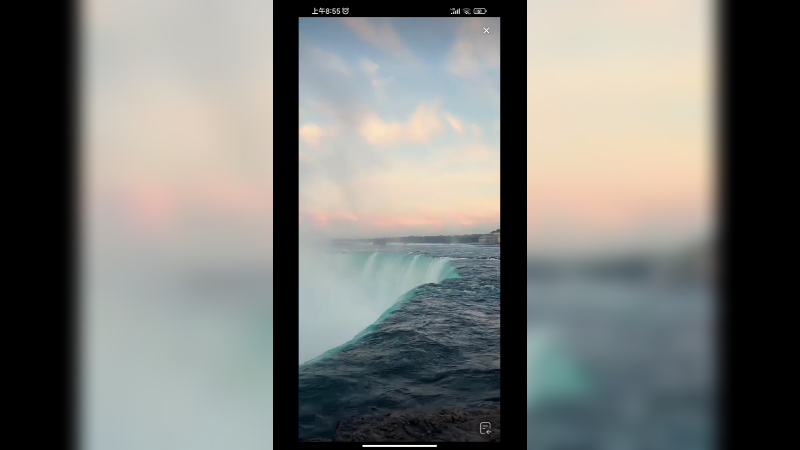 在美国和加拿大交界看尼亚加拉瀑布