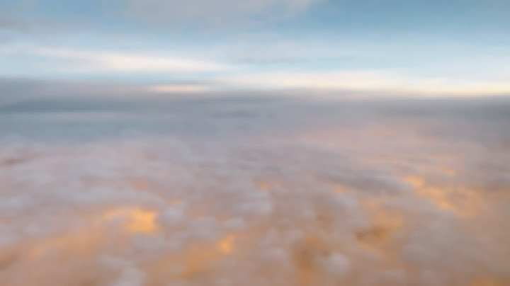 这两天在上海发烧了今天回到家还是有点不舒服很难绷住，今天开始直播